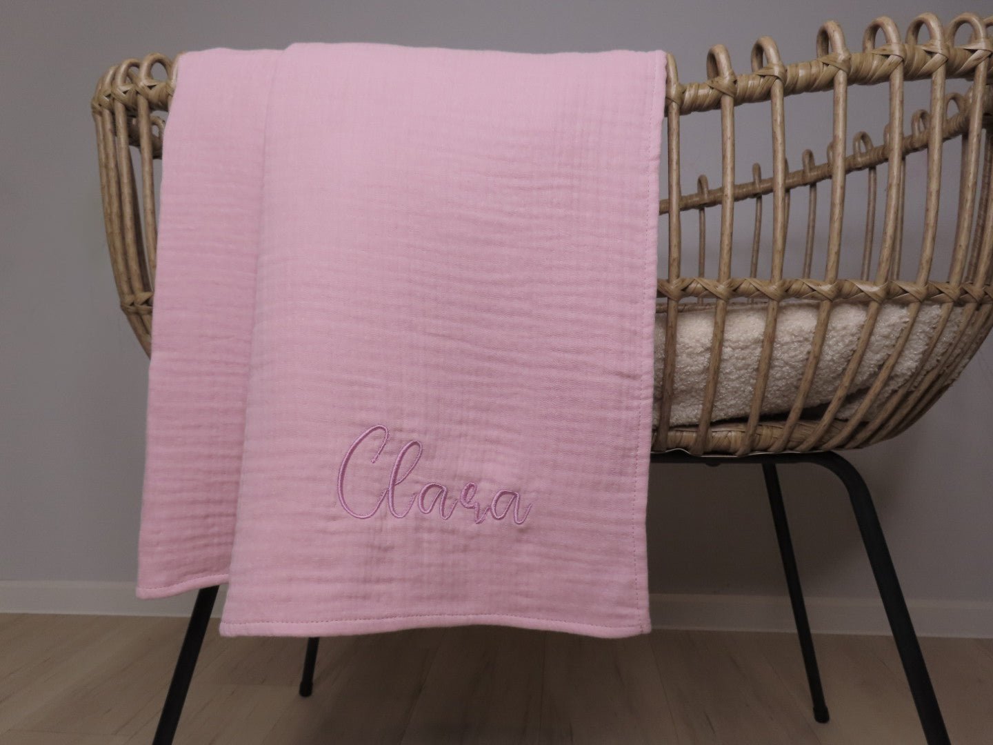 SET Personalisiertes Kissen + Decke aus Musselin - 4 - lagig, 100% Baumwolle - Kindesglueck