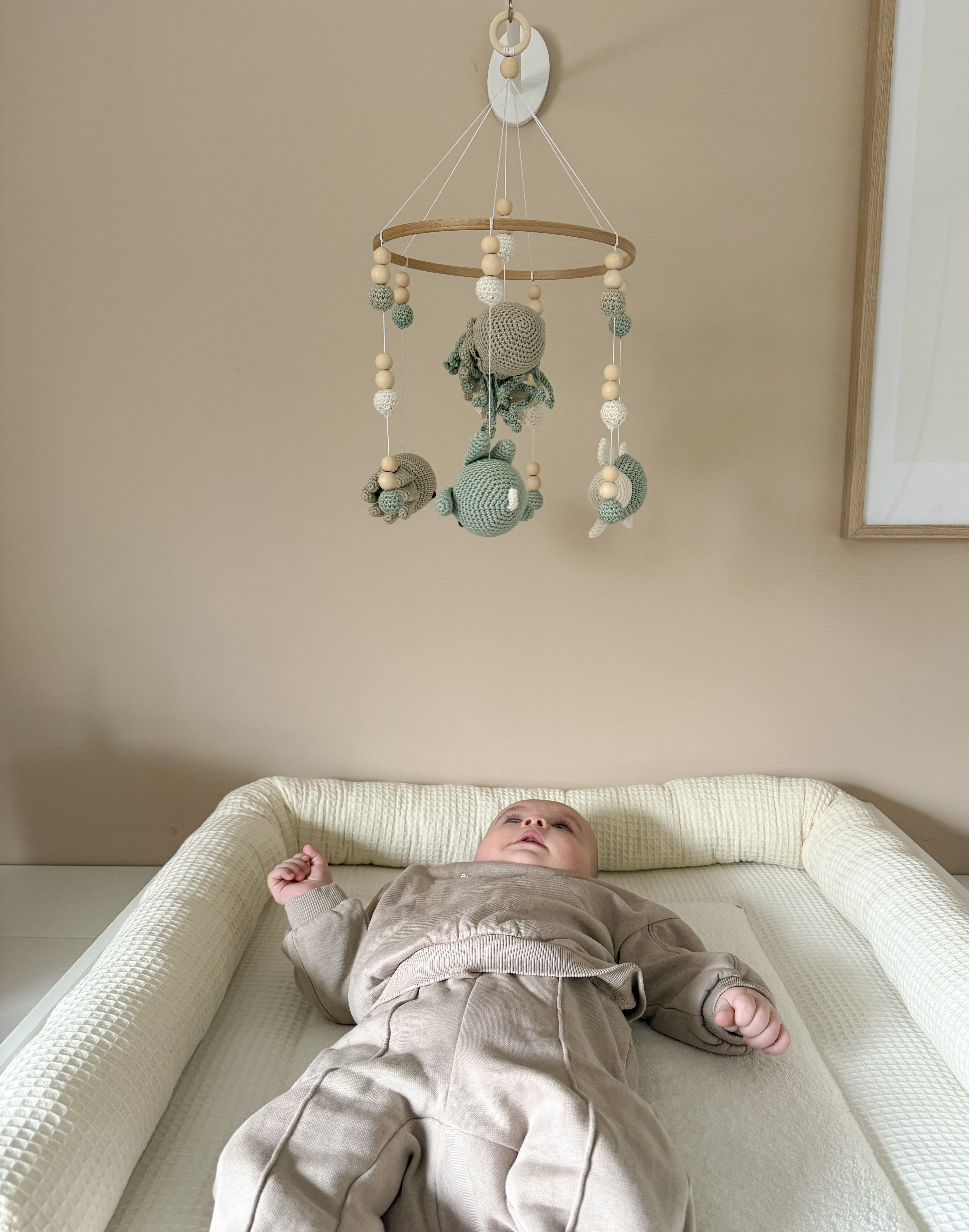 Unteransicht Baby Mobile „Under the Sea – Baby View Edition“ in pastellgrün - Kindesglueck Baby - Mobiles