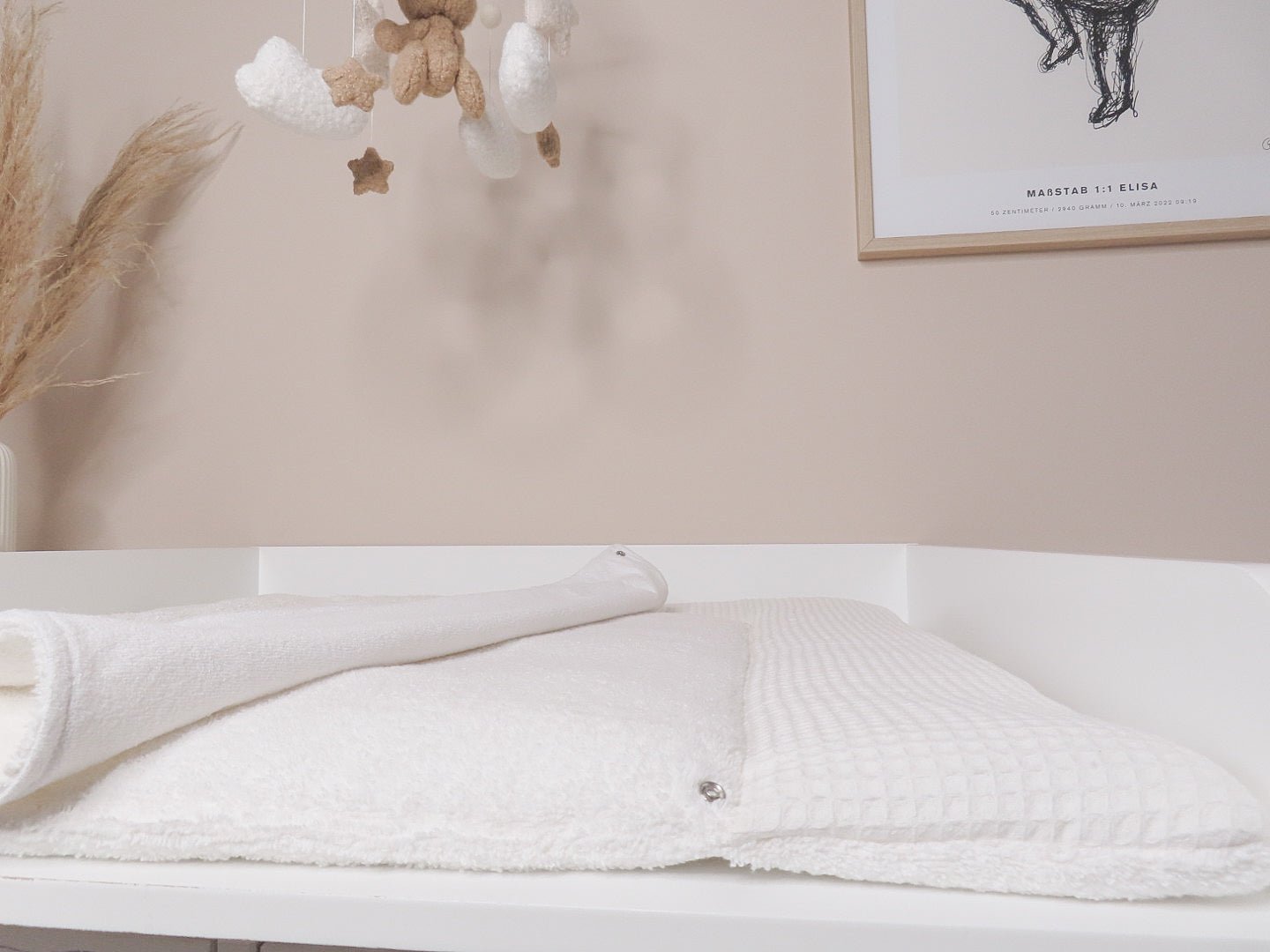 Wickelauflage „Cremeweiß“ – 100% Baumwolle Waffelpique (Öko - Tex) mit abknöpfbarer, wasserundurchlässiger Wechselauflage - Kindesglueck