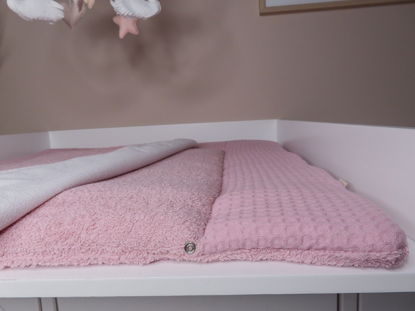 Wickelauflage „soft Rose“ – 100% Baumwolle - Waffelpique (Oeko - Tex) mit abnehmbarer Frotteeauflage - Kindesglueck