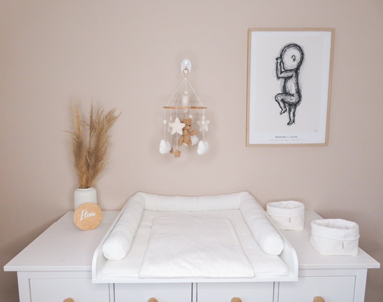 Wickelset „Pure Softness“ in Cremeweiß – Wickelunterlage aus Waffelpique mit Bettschlange & Utensilos (inkl. gratis Wechselauflage) - Kindesglueck