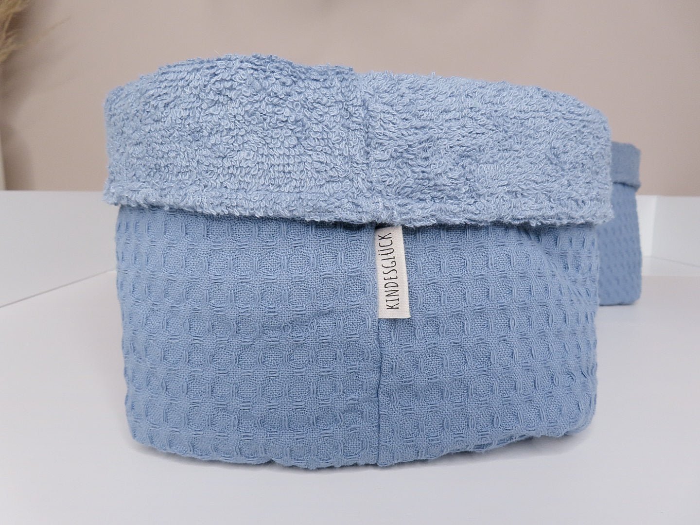 Wickelset „Pure Softness“ in Indigo Blau – Wickelunterlage aus Waffelpique mit Bettschlange & Utensilos (inkl. gratis Wechselauflage) - Kindesglueck