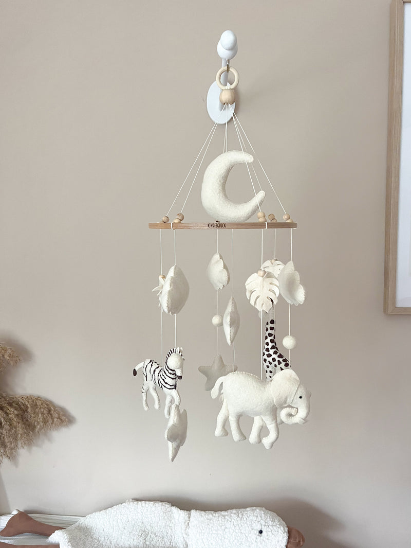 Baby Mobile „Safari“ in beige mit Elefant, Giraffe und Zebra