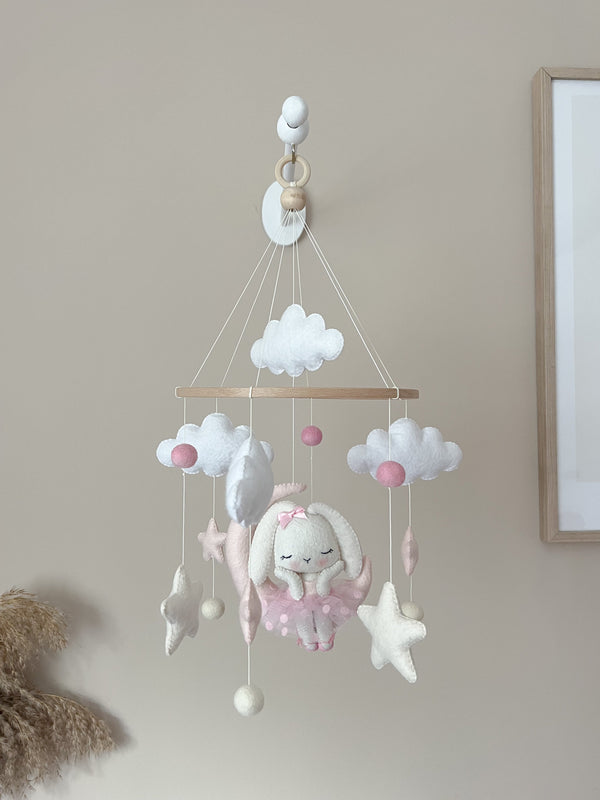 Mobilé „verträumtes Ballerina Häschen“ mit Mond, Wolken und Sternen in beige und rosa - Kindesglueck Baby - Mobiles