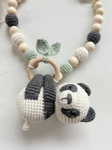 Newborn Set „hanging Panda“ mit einem Panda in Anthrazit und Pastellgrün - Kindesglueck Geschenksets für Babys