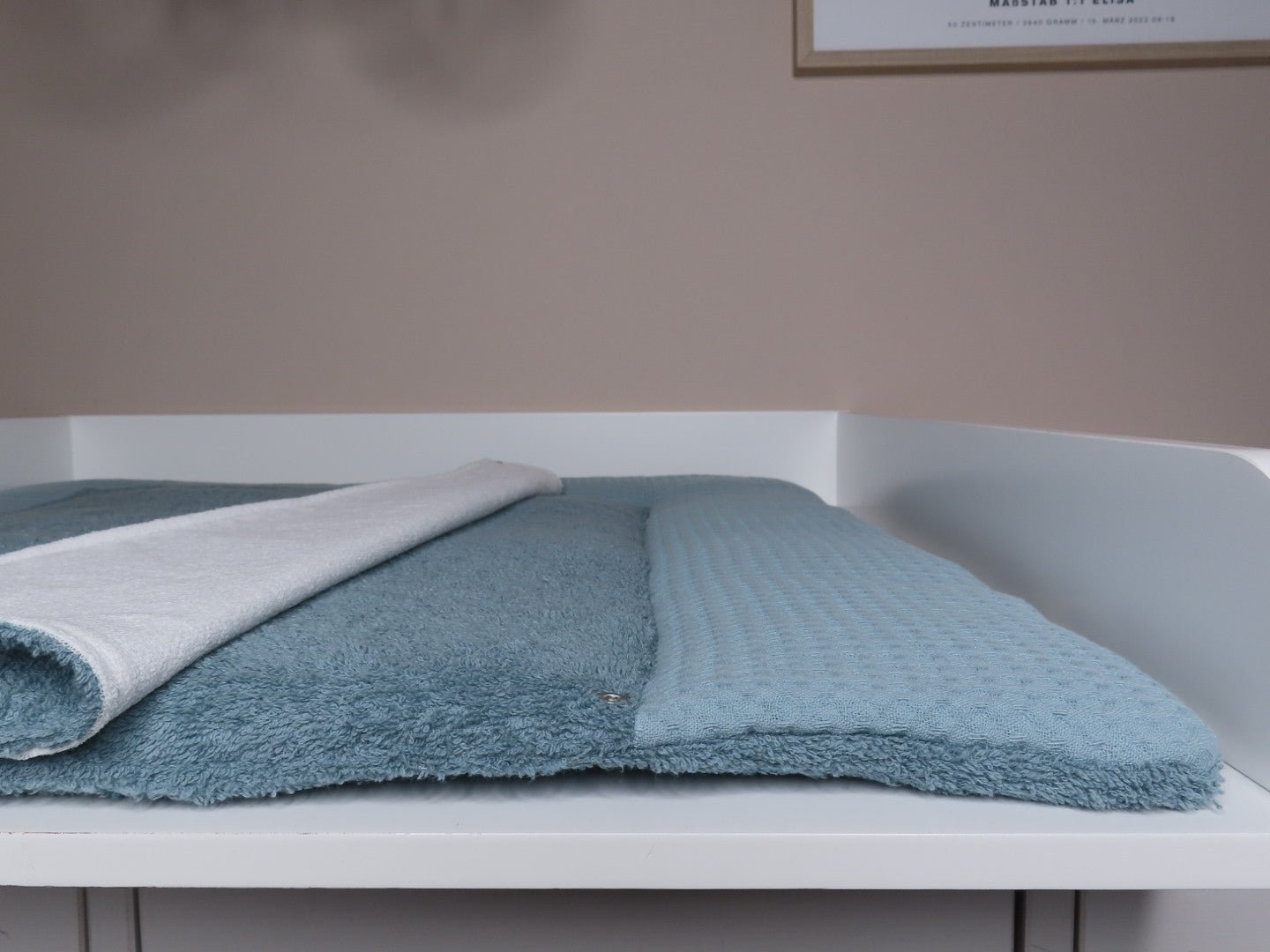 Wickelauflage „soft Petrol“ – Baumwolle - Waffelpique (Oeko - Tex) mit abnehmbarer Frotteeauflage - Kindesglueck