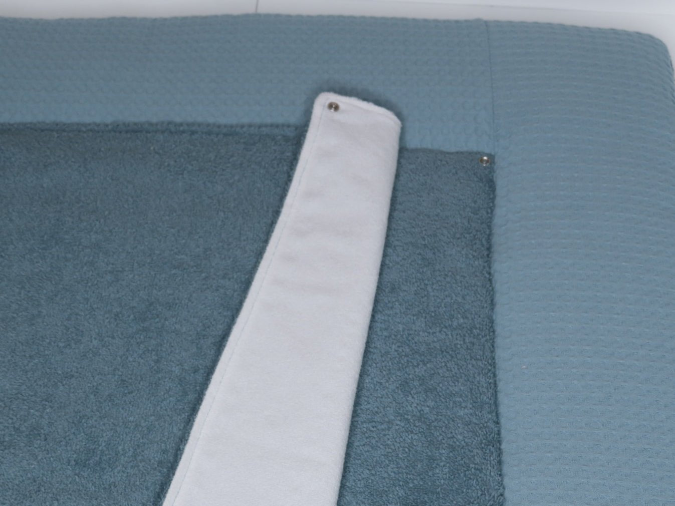 Wickelauflage „soft Petrol“ – Baumwolle - Waffelpique (Oeko - Tex) mit abnehmbarer Frotteeauflage - Kindesglueck