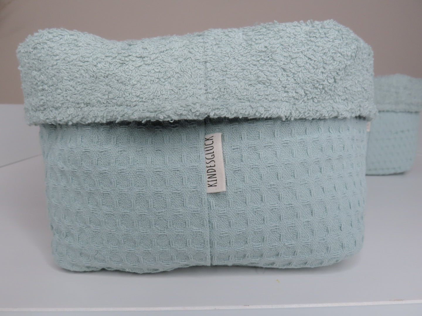 Wickelset „Pure Softness“ in soft mint – Wickelunterlage aus Waffelpique mit Bettschlange & Utensilos (inkl. gratis Wechselauflage) - Kindesglueck