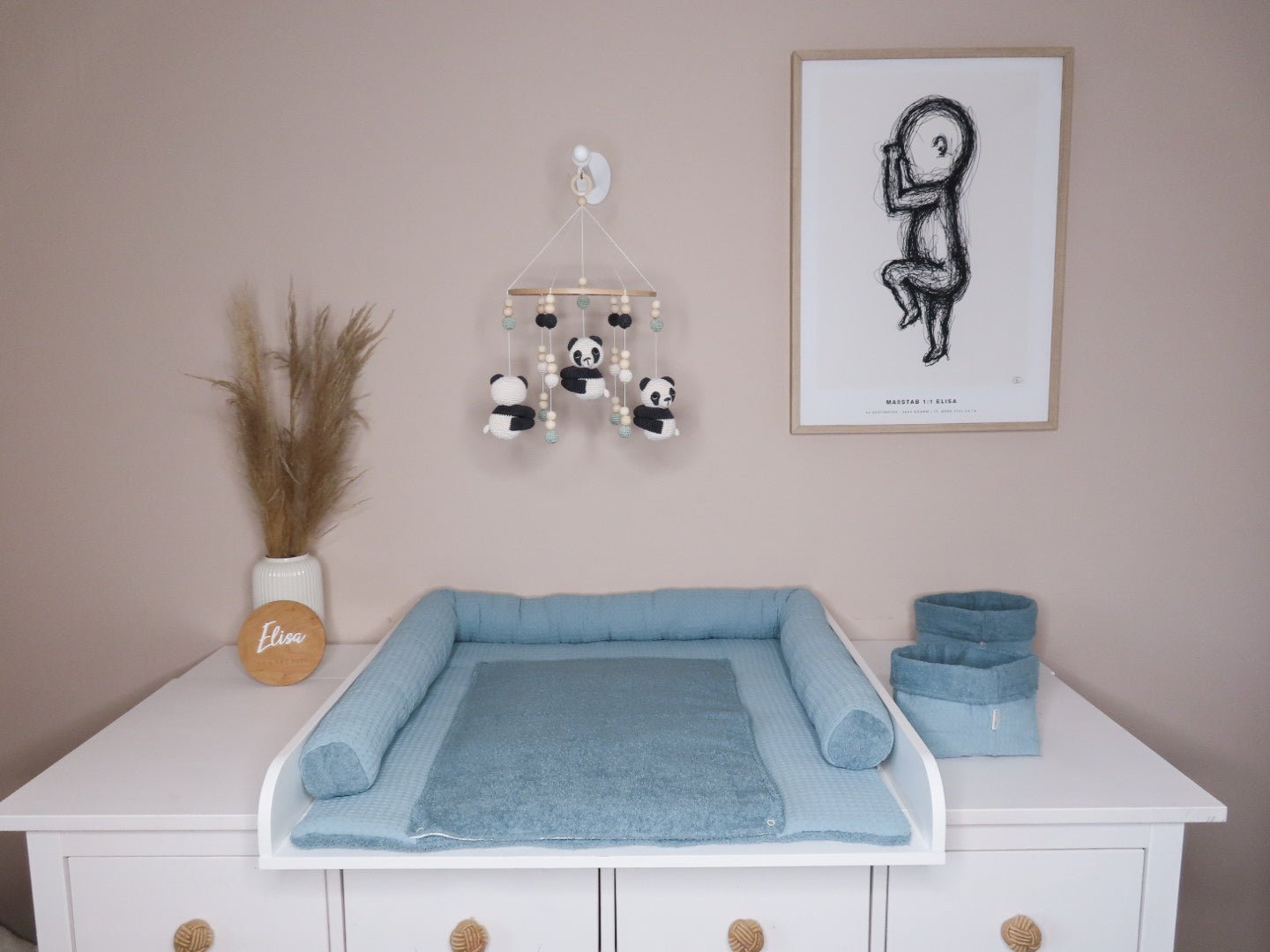 Wickelset „Pure Softness“ in soft Petrol – Wickelunterlage aus Waffelpique mit Bettschlange & Utensilos (inkl. gratis Wechselauflage) - Kindesglueck