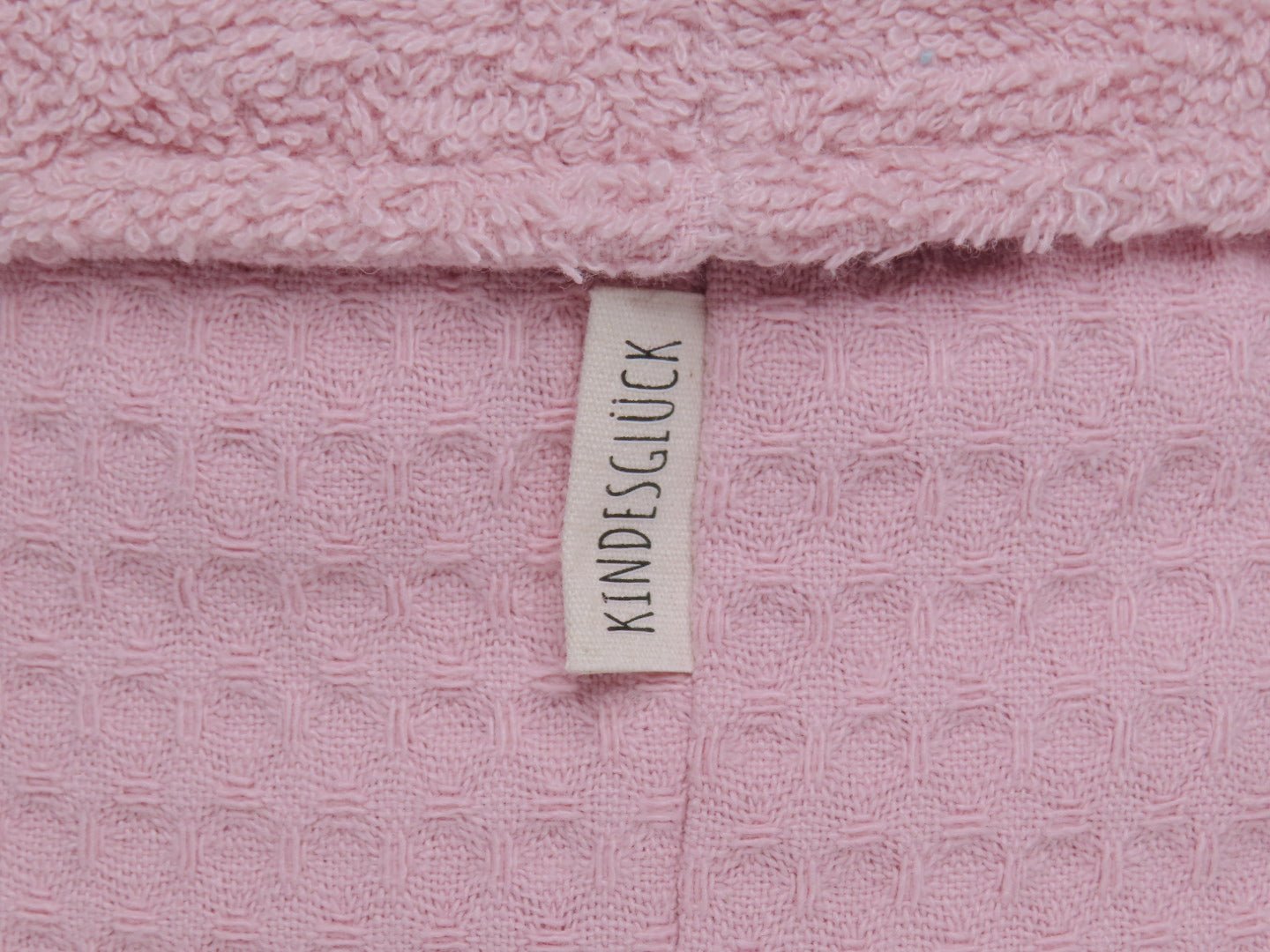 Wickelset „Pure Softness“ in soft Rose – Wickelunterlage aus Waffelpique mit Bettschlange & Utensilos (inkl. gratis Wechselauflage) - Kindesglueck